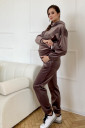 Плюшевый костюм для беременных с секретом для кормления в цвете мока
