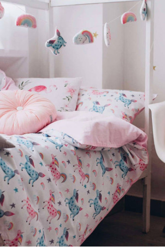 Постільна білизна в дитяче ліжко Єдинорожки