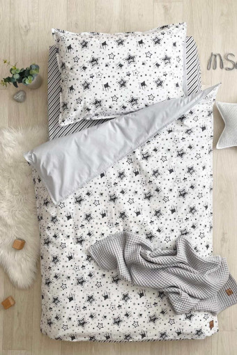 Комплект детского сменного постельного белья в кроватку, Звёзды серо-чёрные