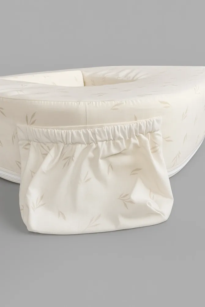 Бавовняна наволочка на ортопедичну подушку для годування двійні, гілочки на молочному тлі Бавовняна наволочка на ортопедичну подушку для годування двійні, гілочки на молочному тлі