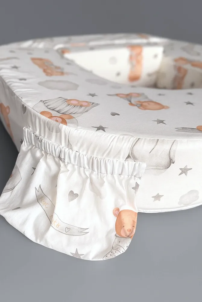 Бавовняна наволочка на ортопедичну подушку для годування двійні, ведмедики на білому тлі Бавовняна наволочка на ортопедичну подушку для годування двійні, ведмедики на білому тлі