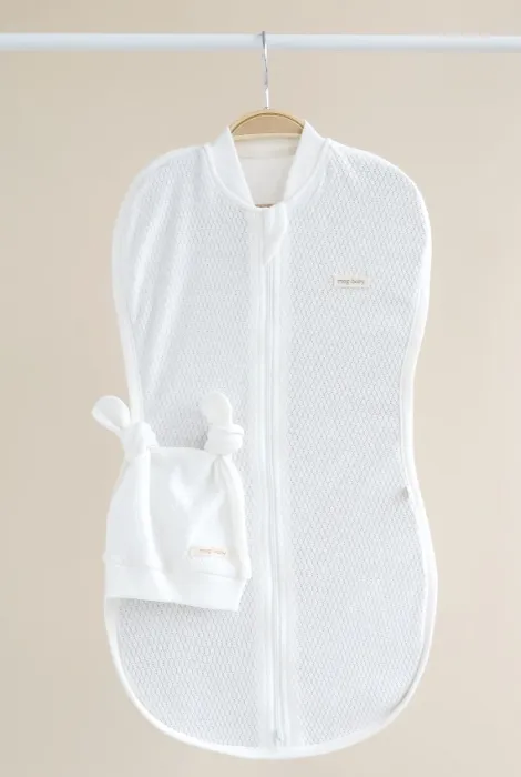 Невесомая евро пеленка кокон Honey с шапочкой, молочная