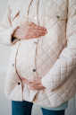 Молочна демісезонна стьобана куртка для вагітних, арт. 980274